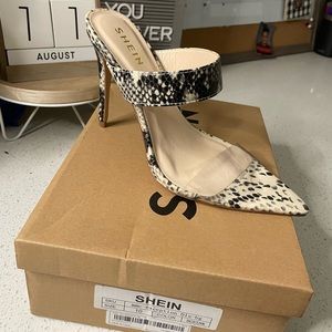 Shein size 10 heels brand new never worn